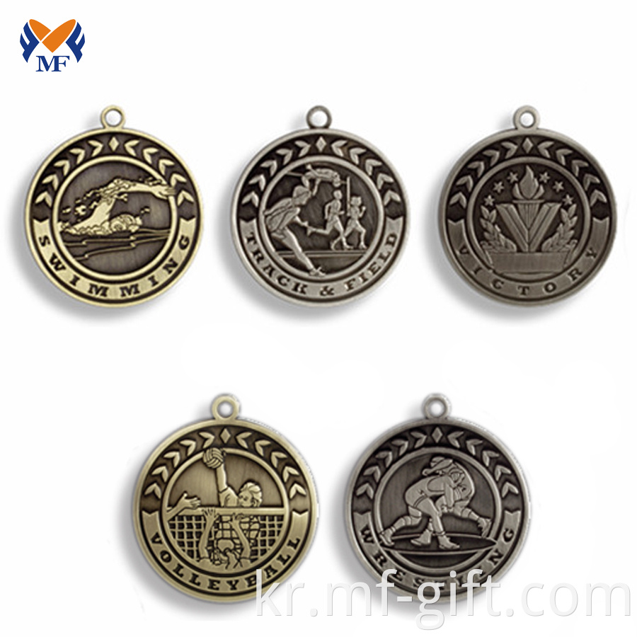 Vintage Medals Metal